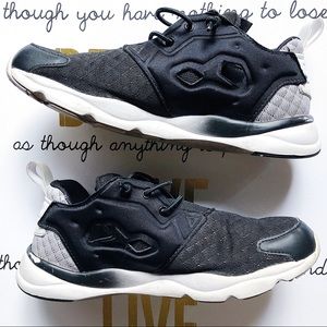 REEBOK Women’s Furylite SR Black | Sz 7